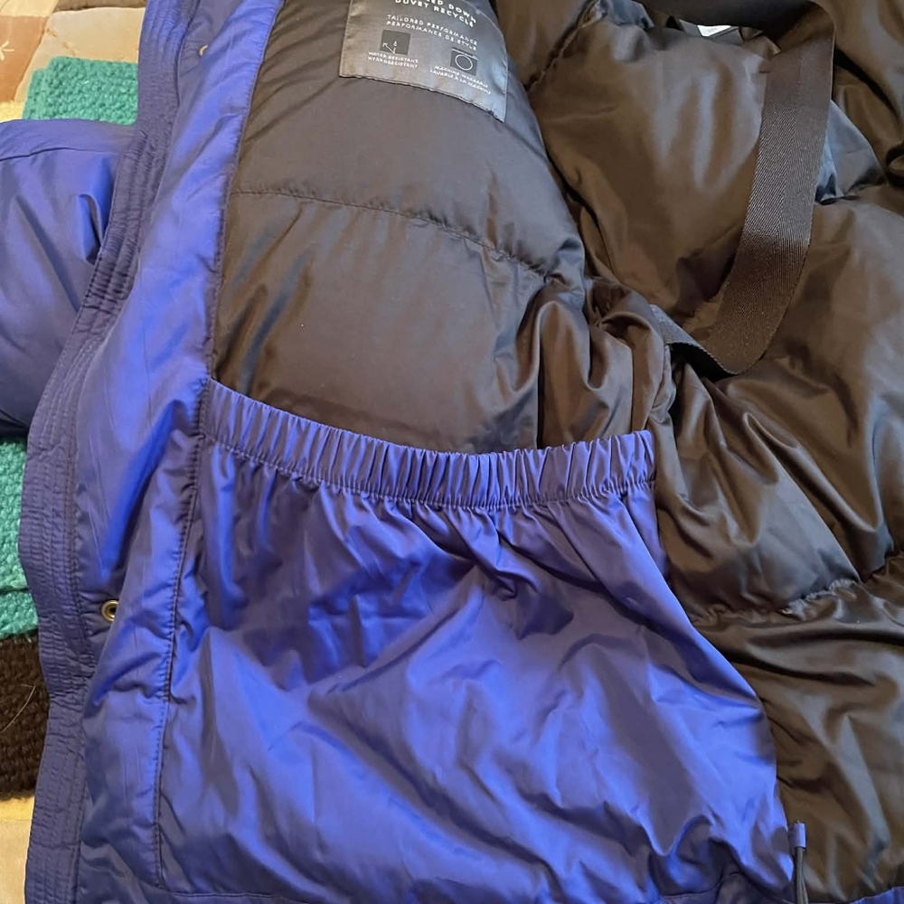Brand New Banana Republic Puffer coat L - Picture 10 of 14